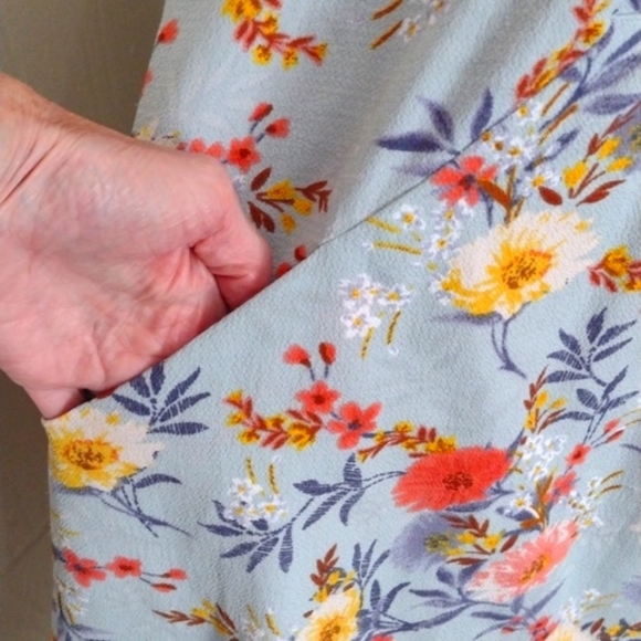Jodifl Blue Floral dress Size Small /Med  pockets - Picture 5 of 7